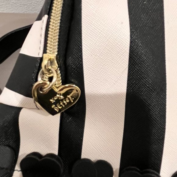 Small Betsy Johnson New York black and white stripe mini backpack with hearts - Picture 5 of 6